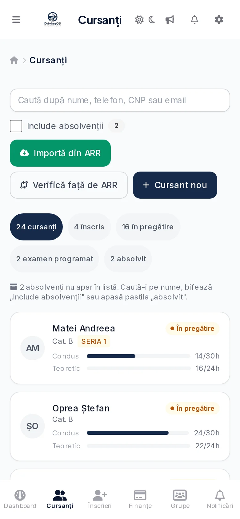 Cursanți, pe telefon